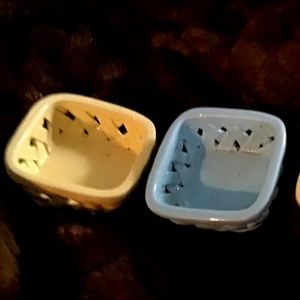 NWOT Beautiful Grace’s Pantry small square Ceramic containers in a stylish weave